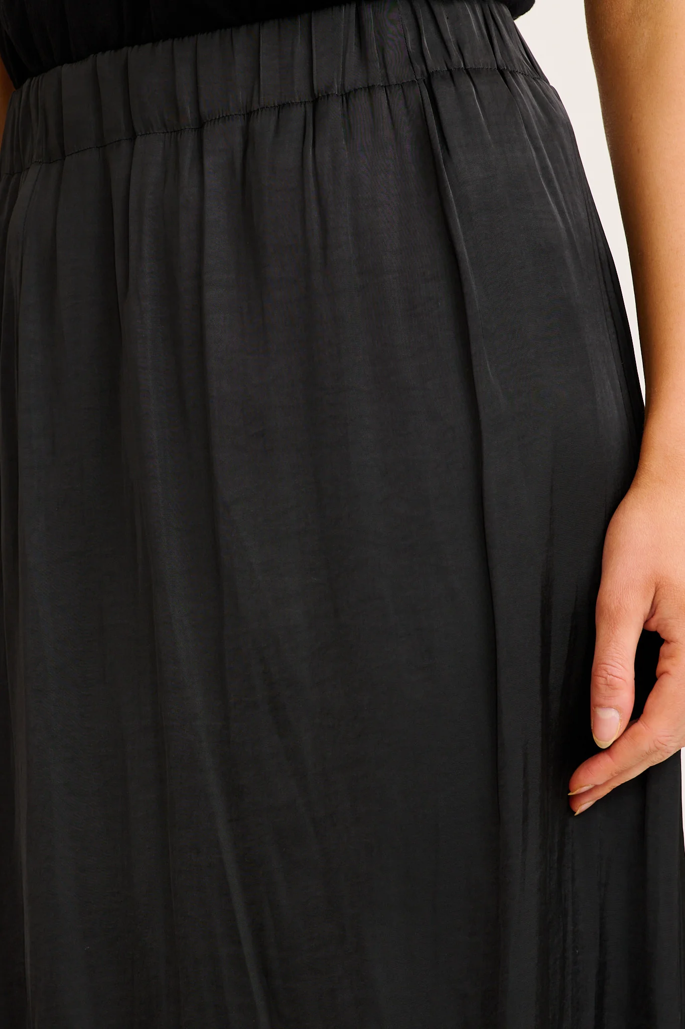 Best Yet Midi Skirt in Black Satin - Image 5