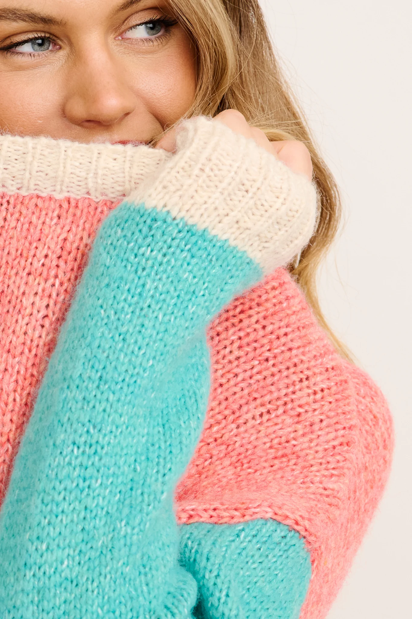 Winter Blush Knit in Pink with Blue Colourblock Wool Blend - Image 5